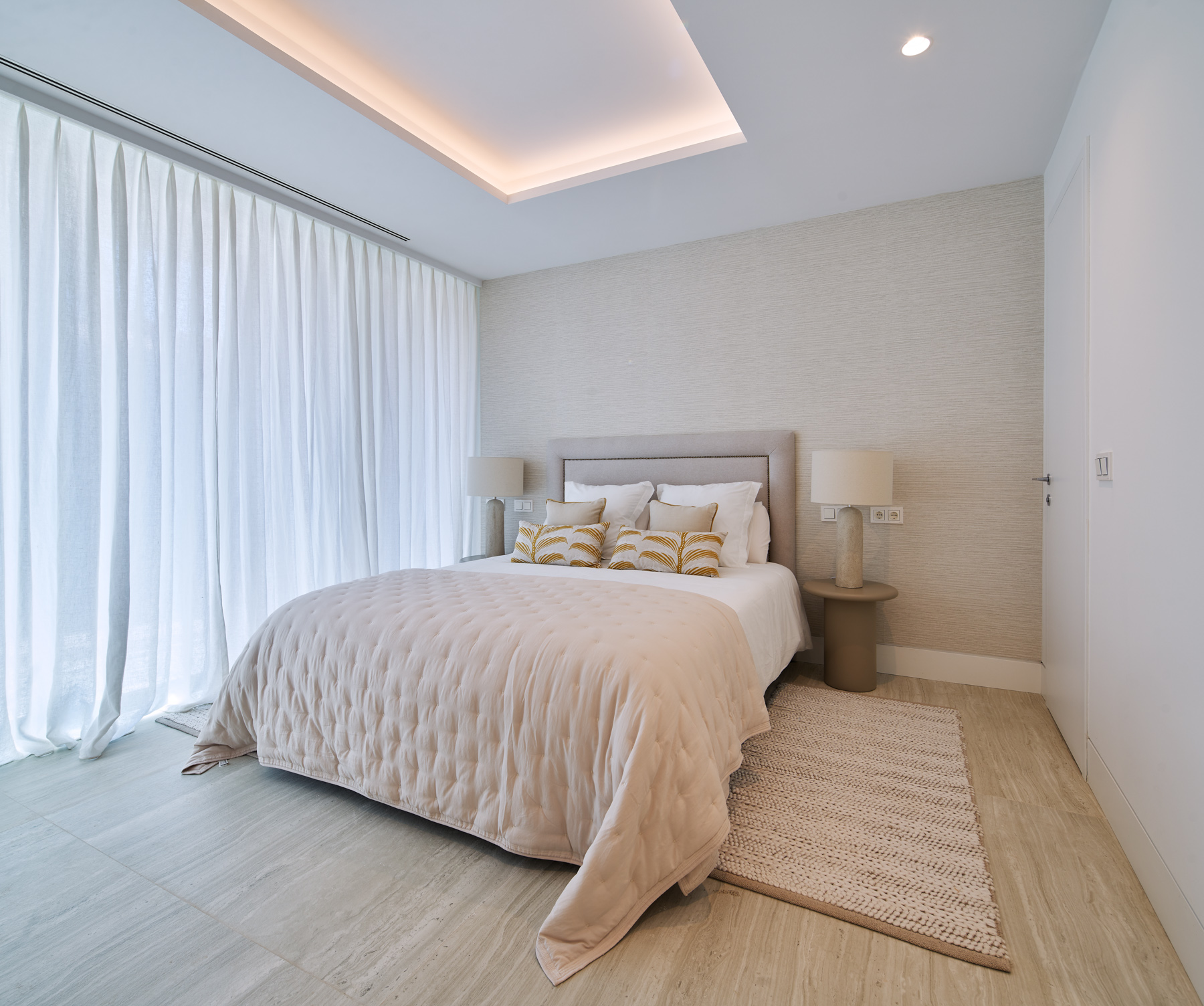 The Sapphire - Apartment 1A - Image 15